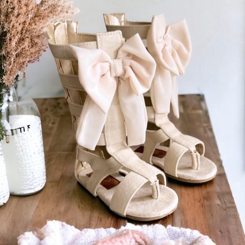 Joyfolie Alexa Gladiator Sandals/Boots in Gardenia 6 Toddler GUC